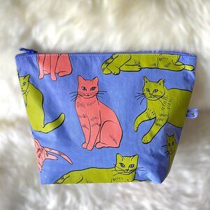 NWOT Baggu Go Pouch Medium - Table Cats (Still Life)